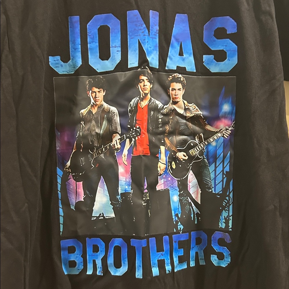 NWOT Jonas Brothers Band Graphic black Tee t-shirt short sleeves stretchy size S
